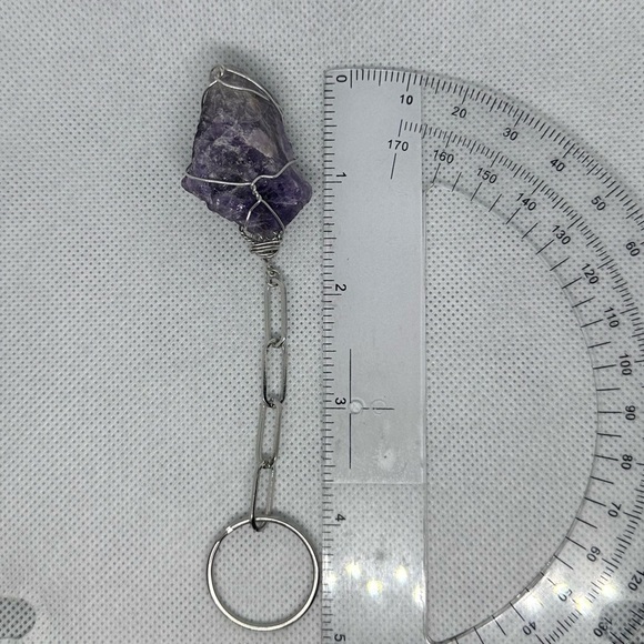 Amethyst keychain raw stone handmade wire wrap - Picture 5 of 6
